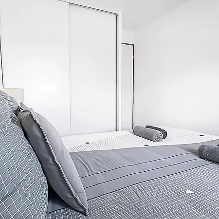 Apartment Piscine, Plage, Terrasse & Sport 5 Pers Clim *